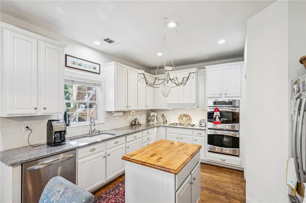 1055 Brookhaven Walk NE