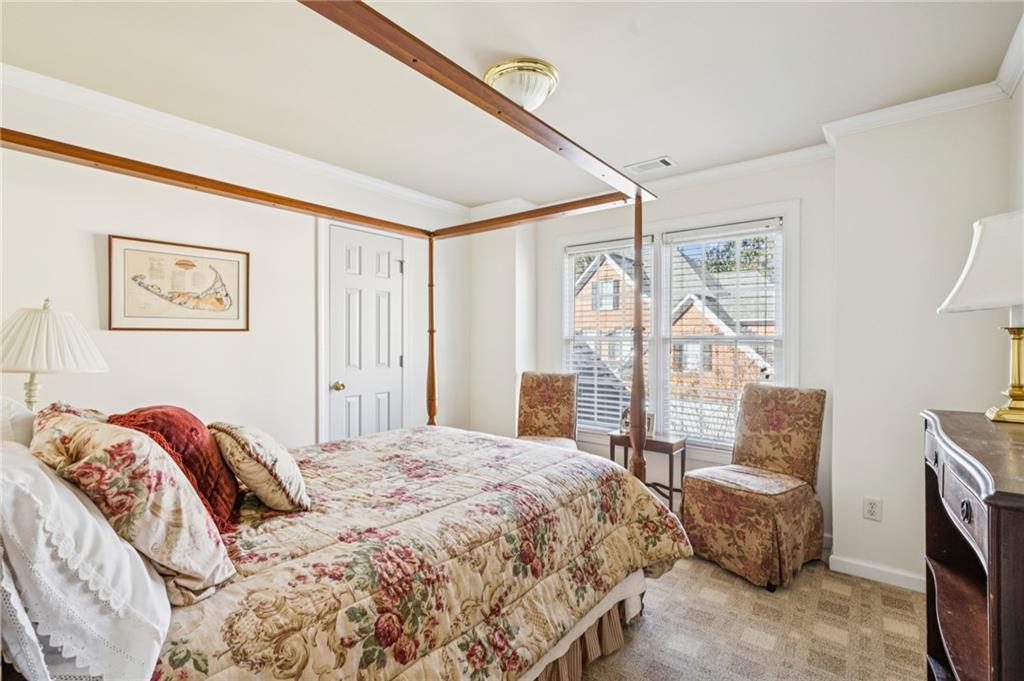 1055 Brookhaven Walk NE