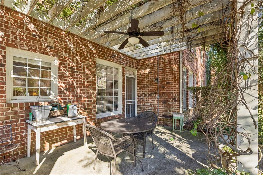 1055 Brookhaven Walk NE