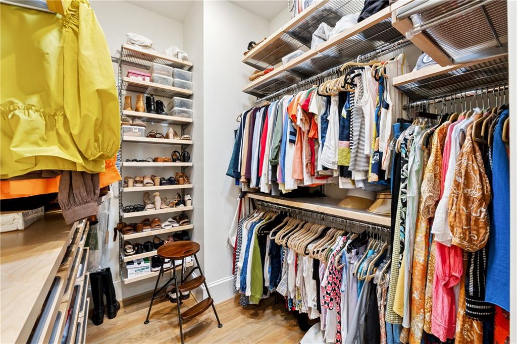 4279 E Brookhaven Drive NE