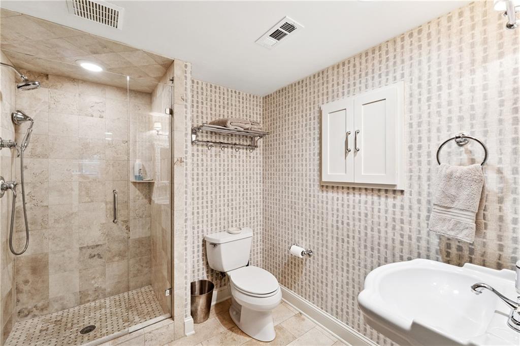 4279 E Brookhaven Drive NE