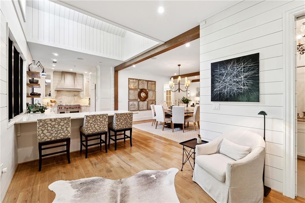 4279 E Brookhaven Drive NE