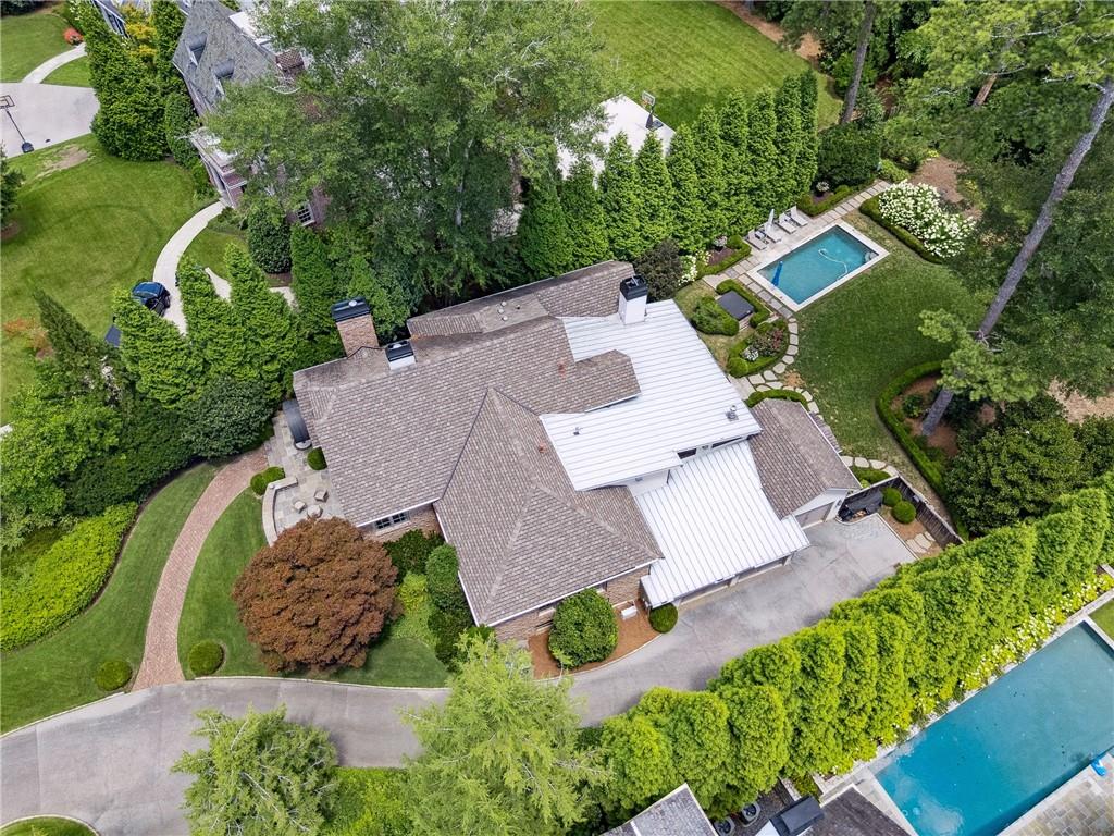 4279 E Brookhaven Drive NE