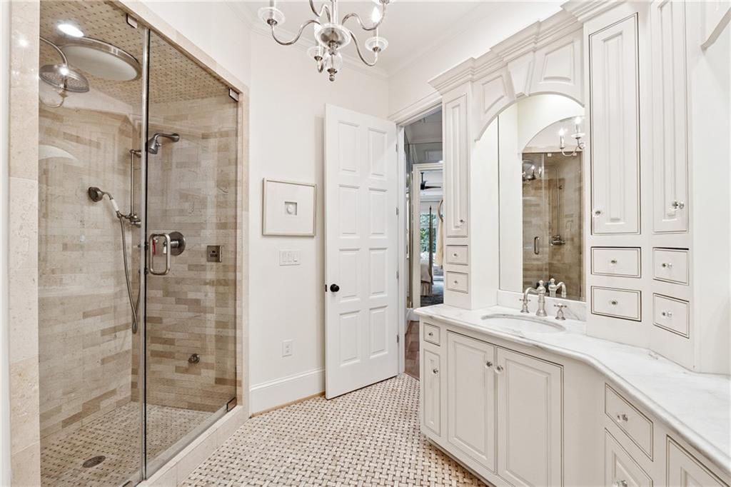 4279 E Brookhaven Drive NE