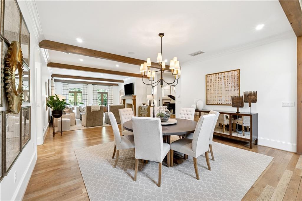 4279 E Brookhaven Drive NE