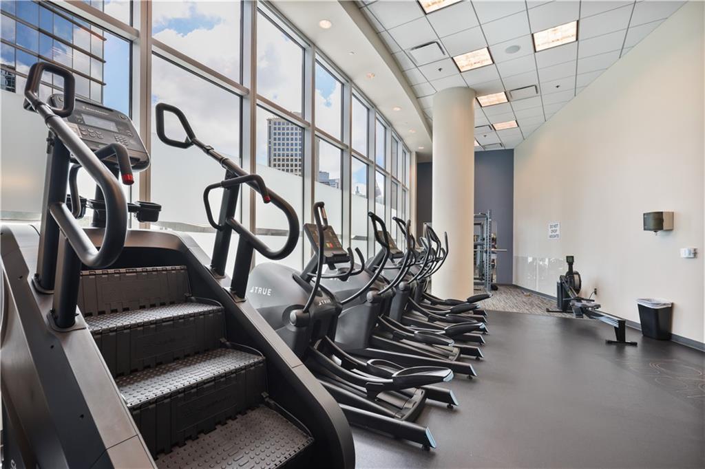 1080 Peachtree Street NE Unit 2108