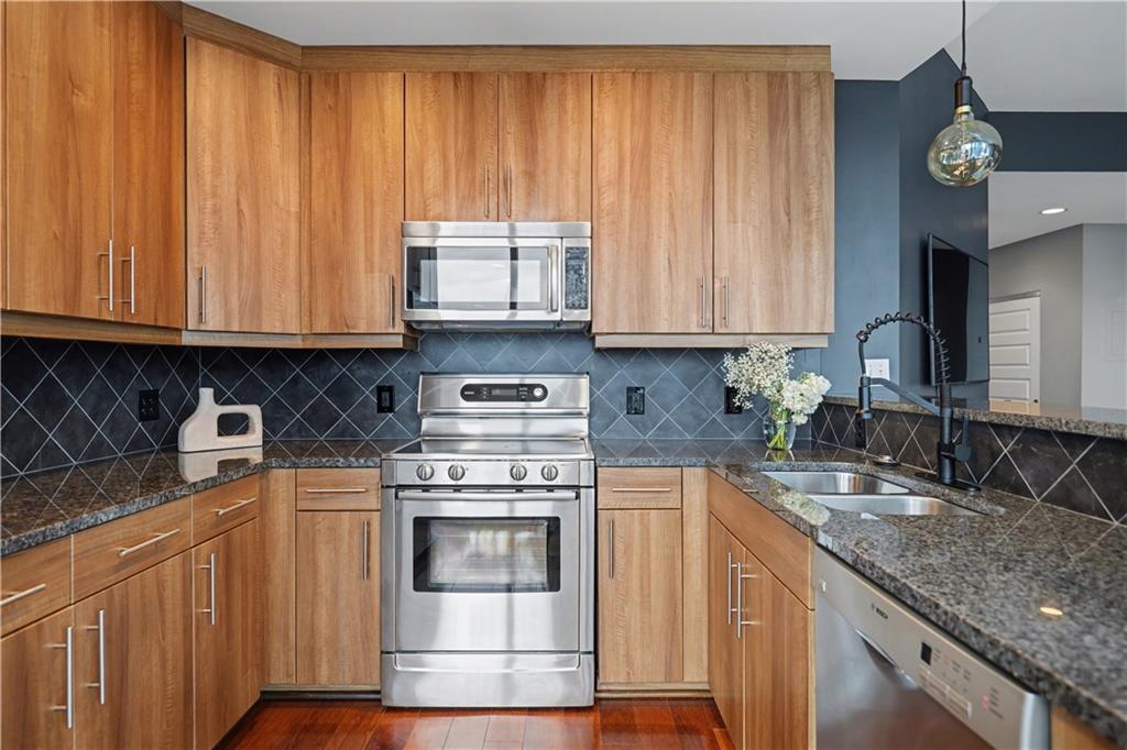 1080 Peachtree Street NE Unit 2108