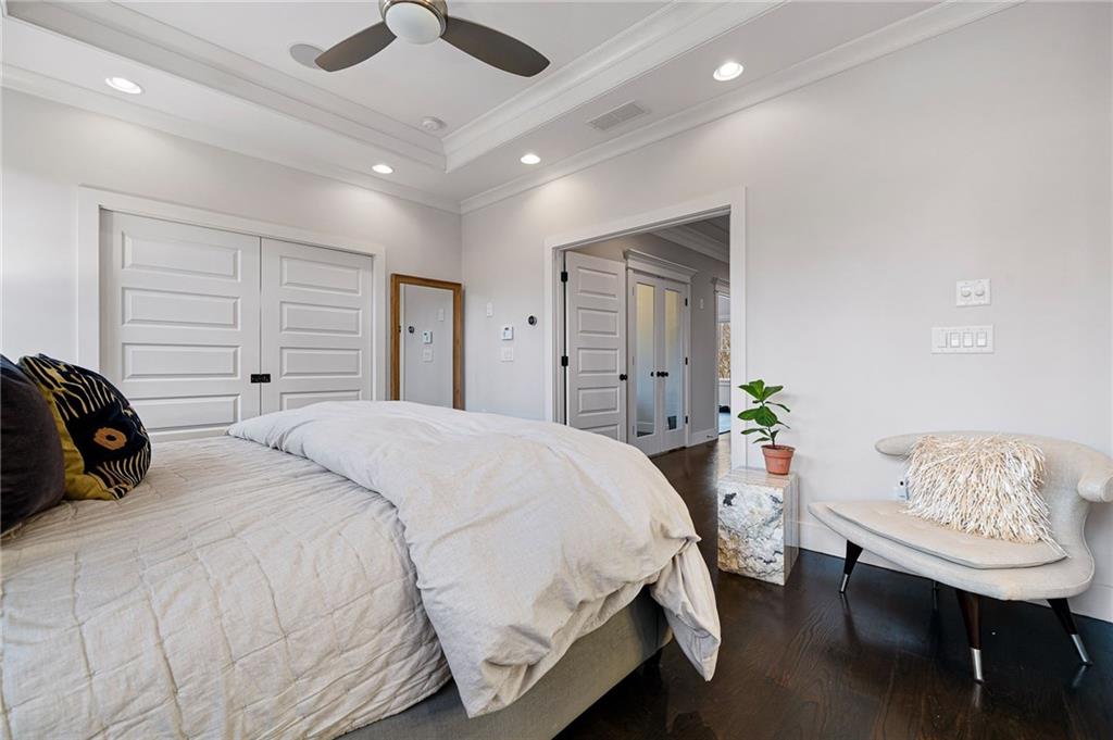 932 Highland View NE