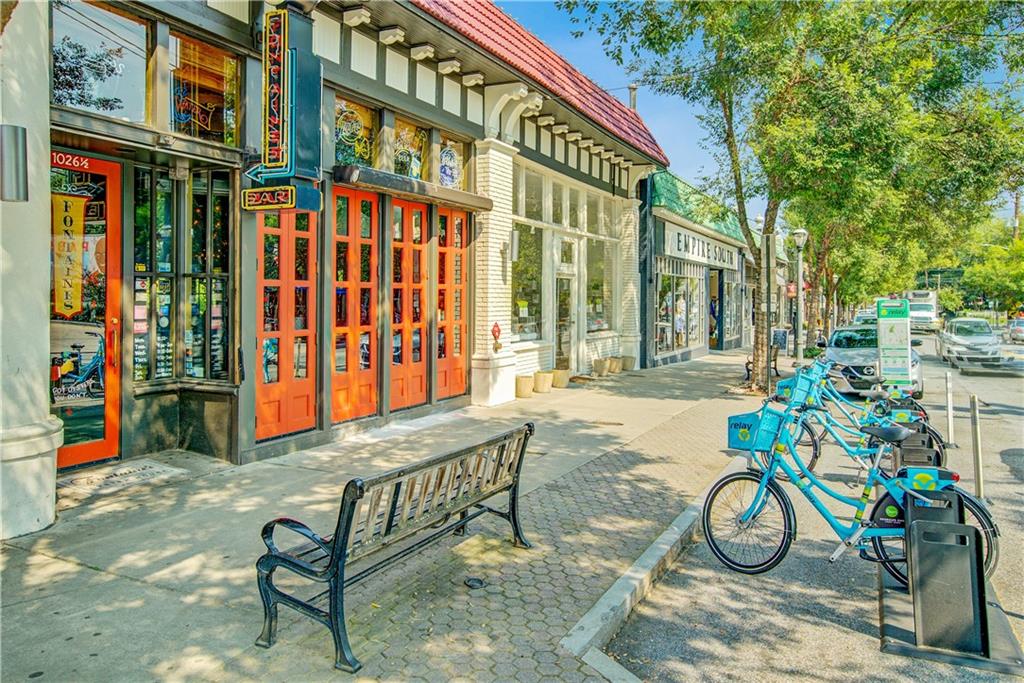 932 Highland View NE