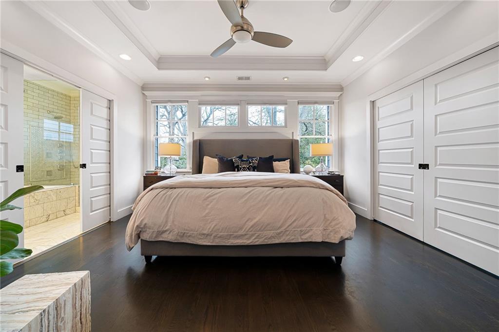 932 Highland View NE