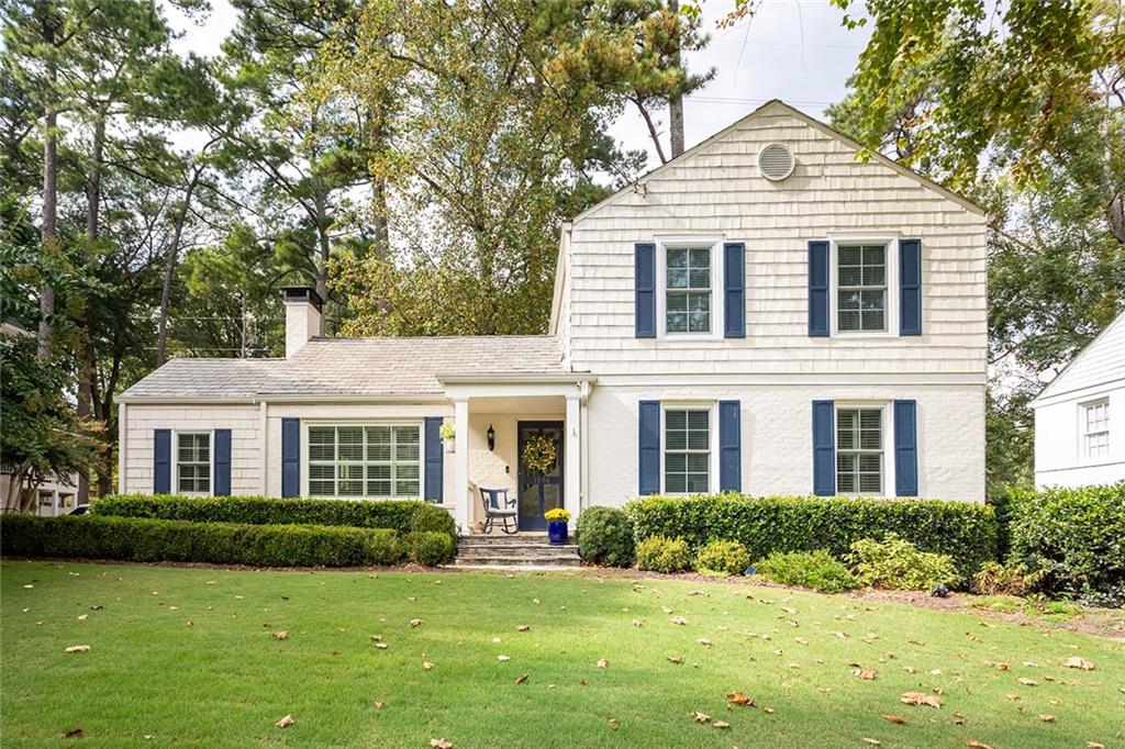 1956 Greystone Road NW