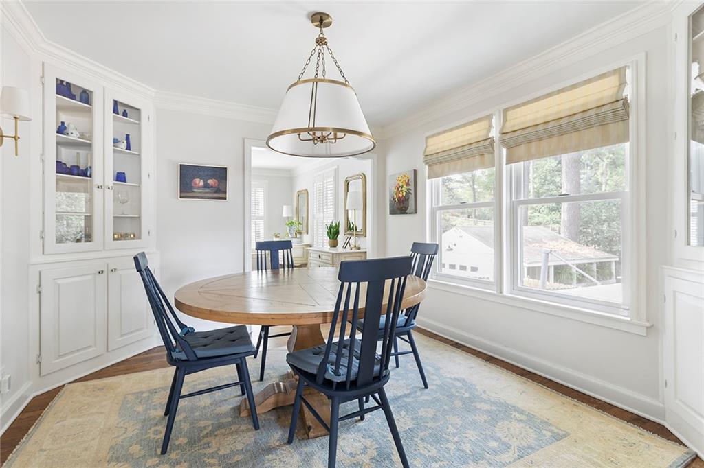 1956 Greystone Road NW