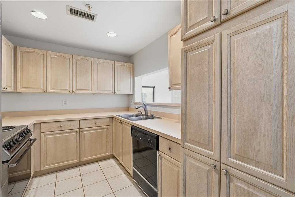 3475 Oak Valley Road NE Unit 1610