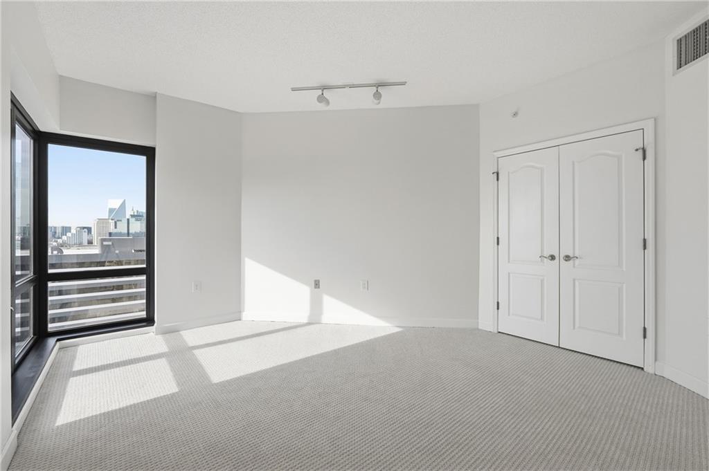 3475 Oak Valley Road NE Unit 1610