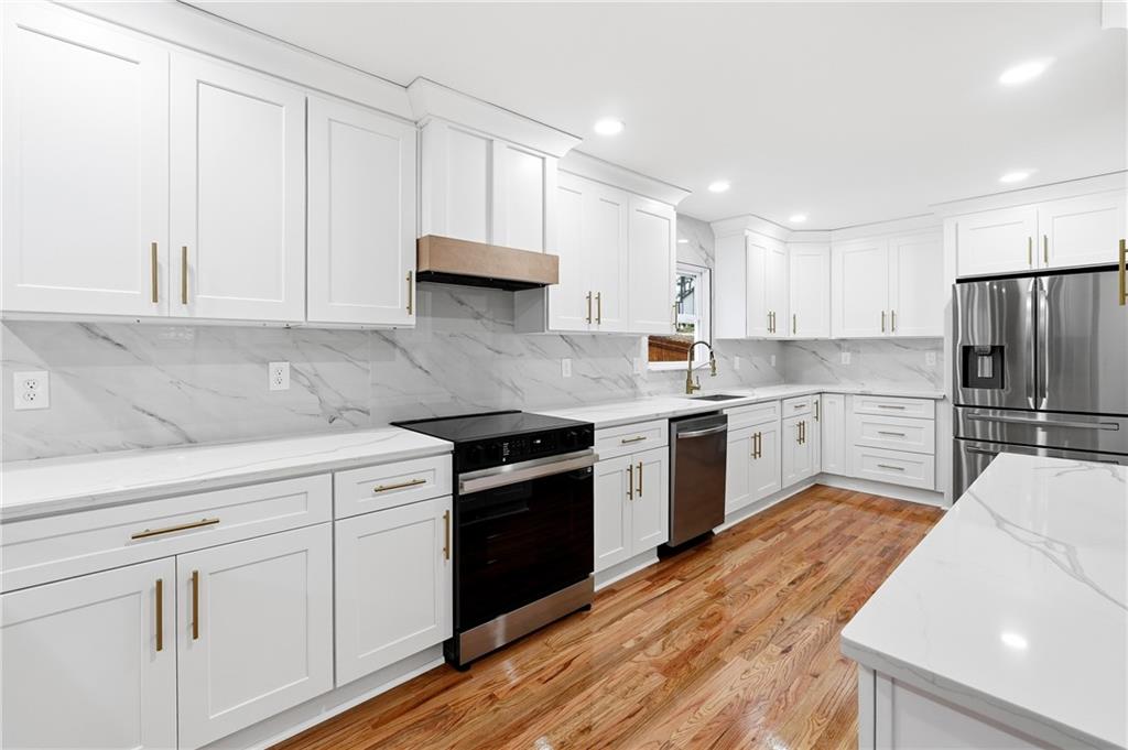 2348 Marneil Drive NE