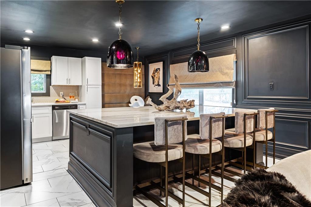 1388 Willow Trail SW