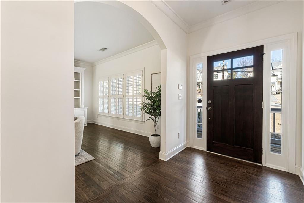 2533 Drew Valley Road NE