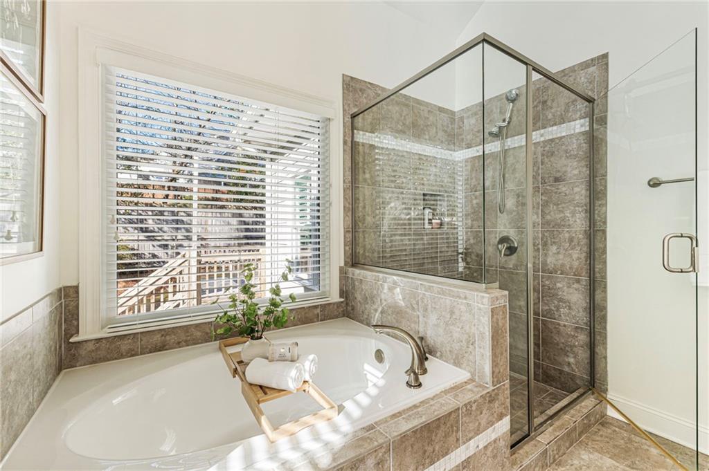 2533 Drew Valley Road NE