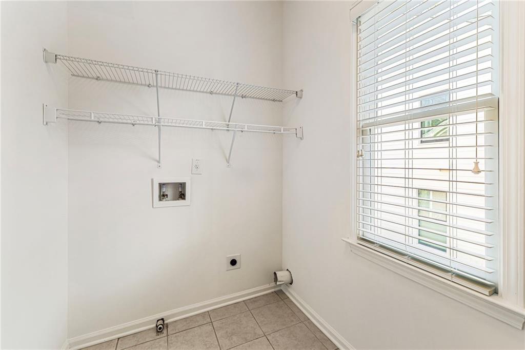 2533 Drew Valley Road NE