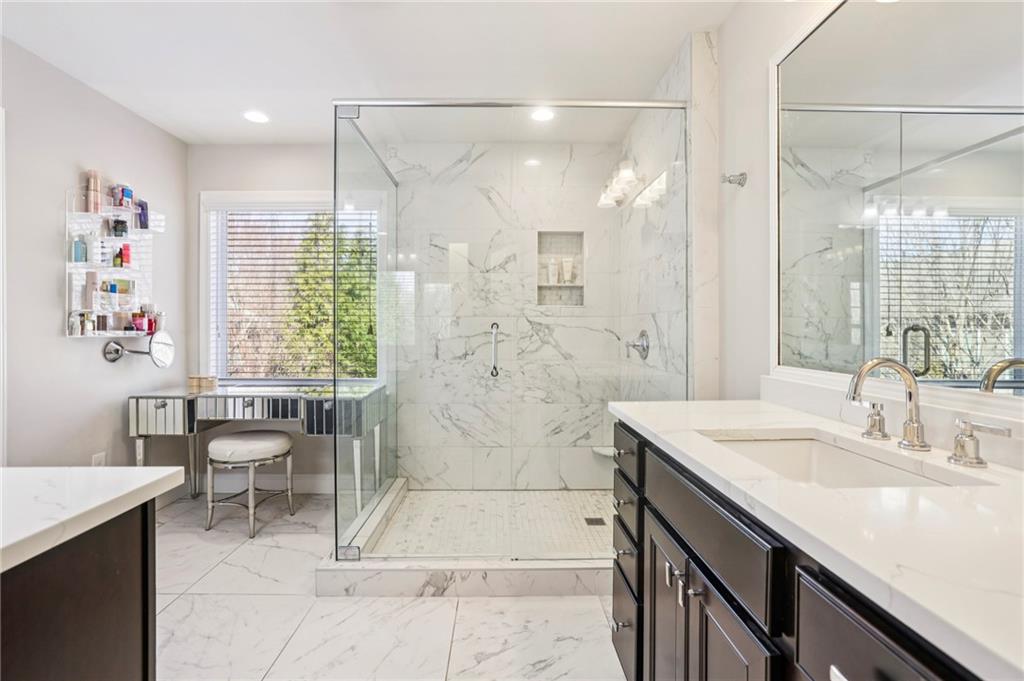 356 Ardmore Court NW