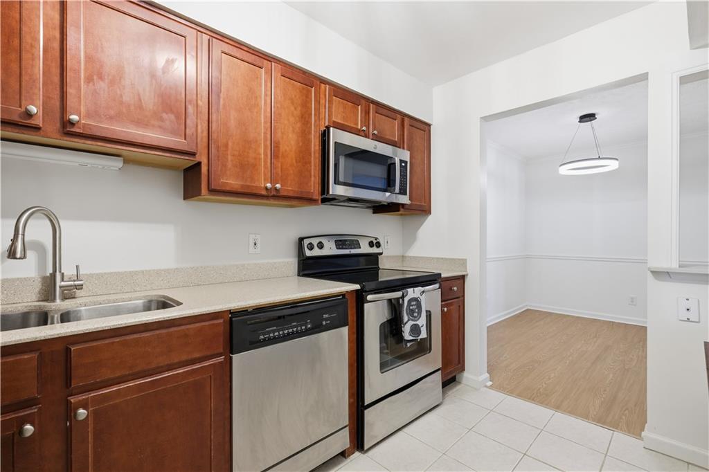 3705 Essex Avenue Unit 6