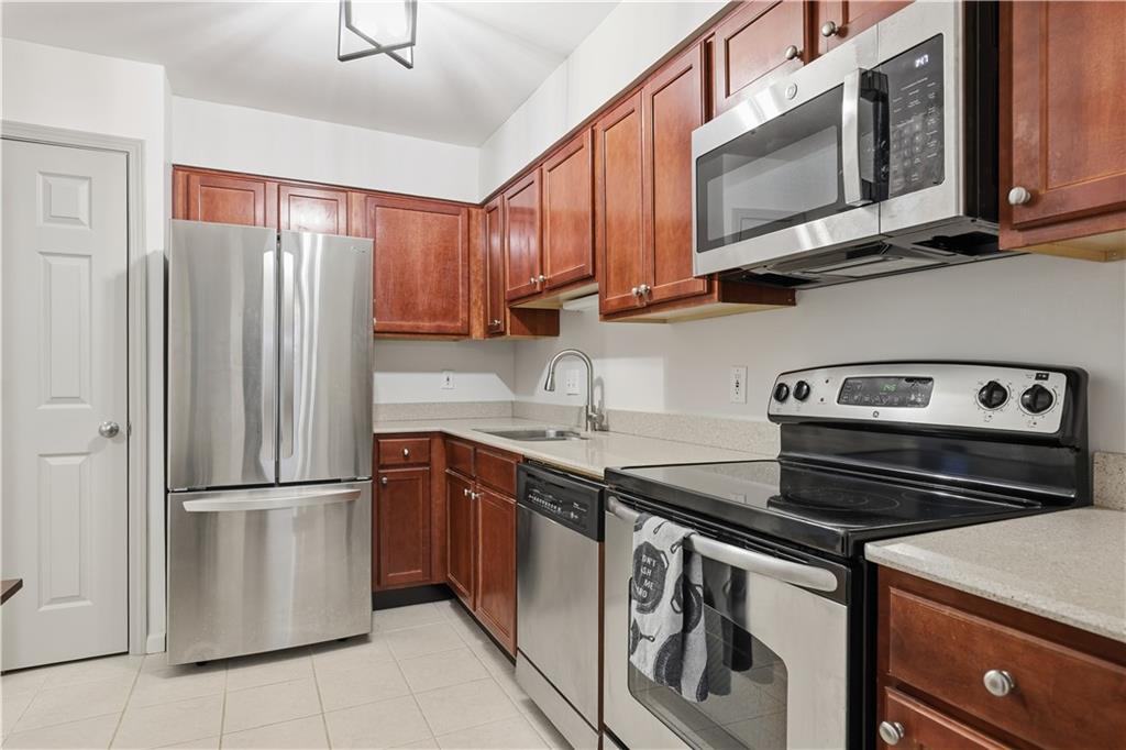 3705 Essex Avenue Unit 6