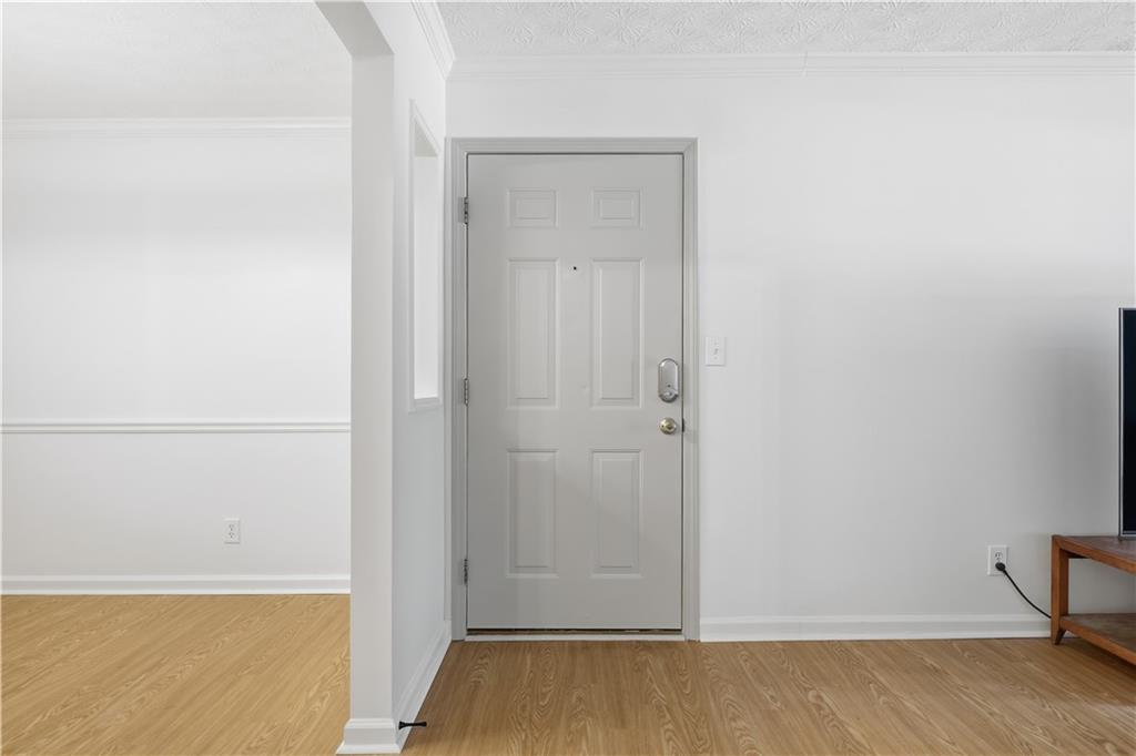 3705 Essex Avenue Unit 6