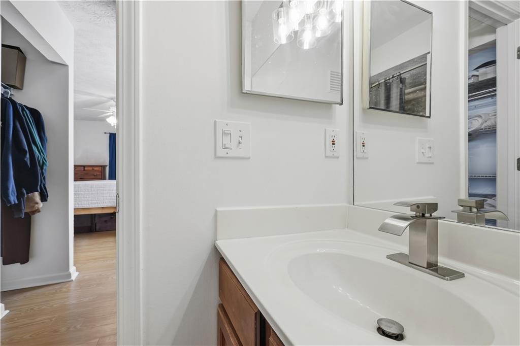 3705 Essex Avenue Unit 6