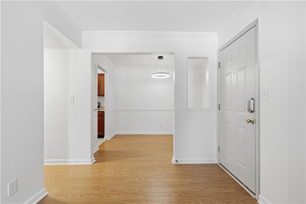 3705 Essex Avenue Unit 6