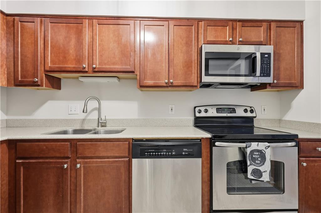 3705 Essex Avenue Unit 6