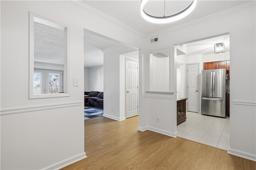 3705 Essex Avenue Unit 6