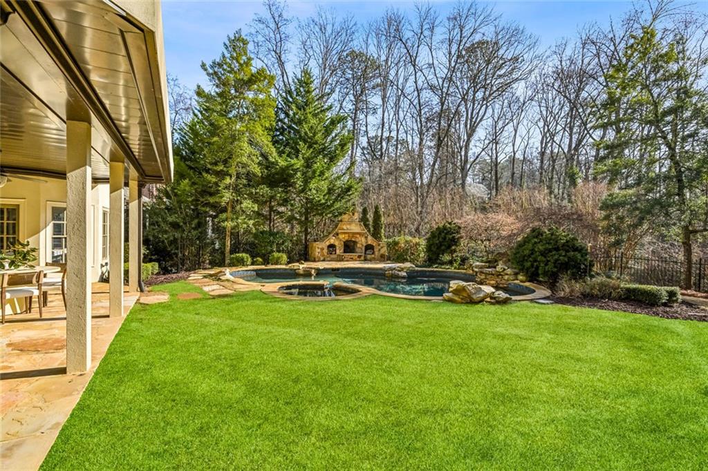 130 Blackland Road NW