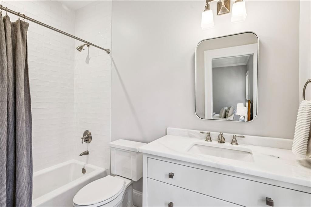 130 Blackland Road NW