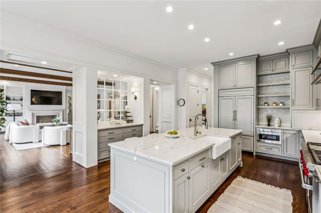 130 Blackland Road NW