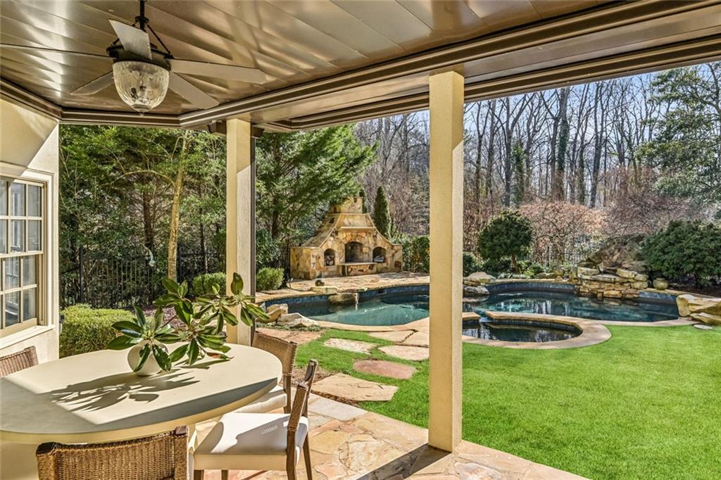 130 Blackland Road NW