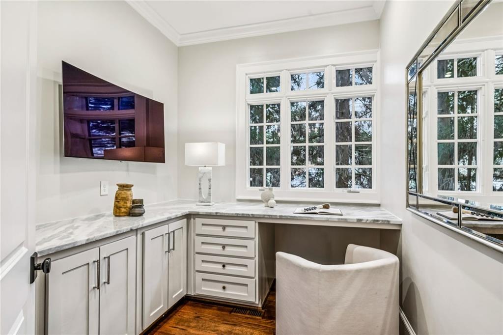 130 Blackland Road NW