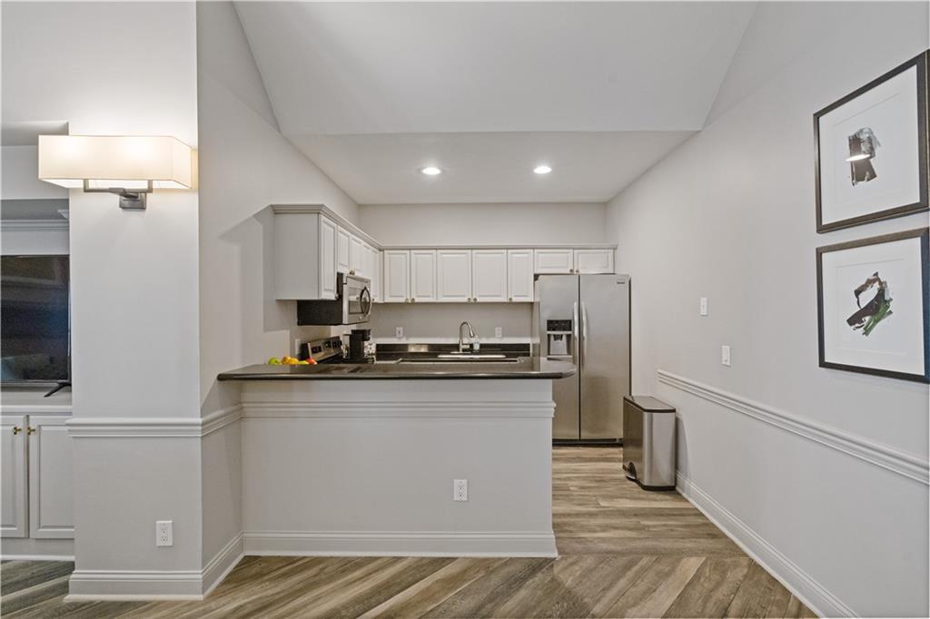211 Colonial Homes Drive NW Unit 2106