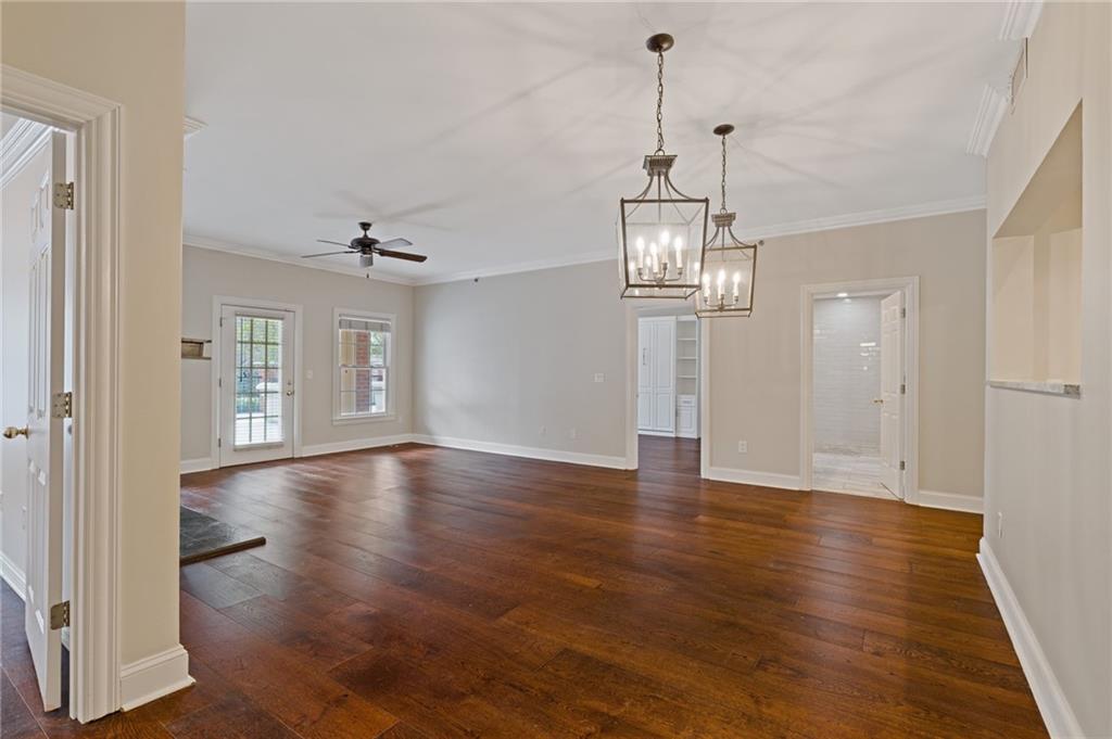 211 Colonial Homes Drive NW Unit 2106
