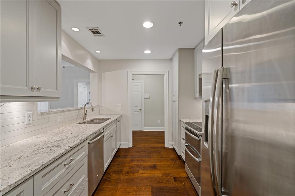 211 Colonial Homes Drive NW Unit 2106