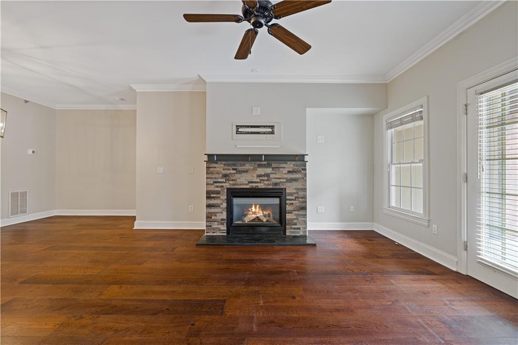 211 Colonial Homes Drive NW Unit 2106