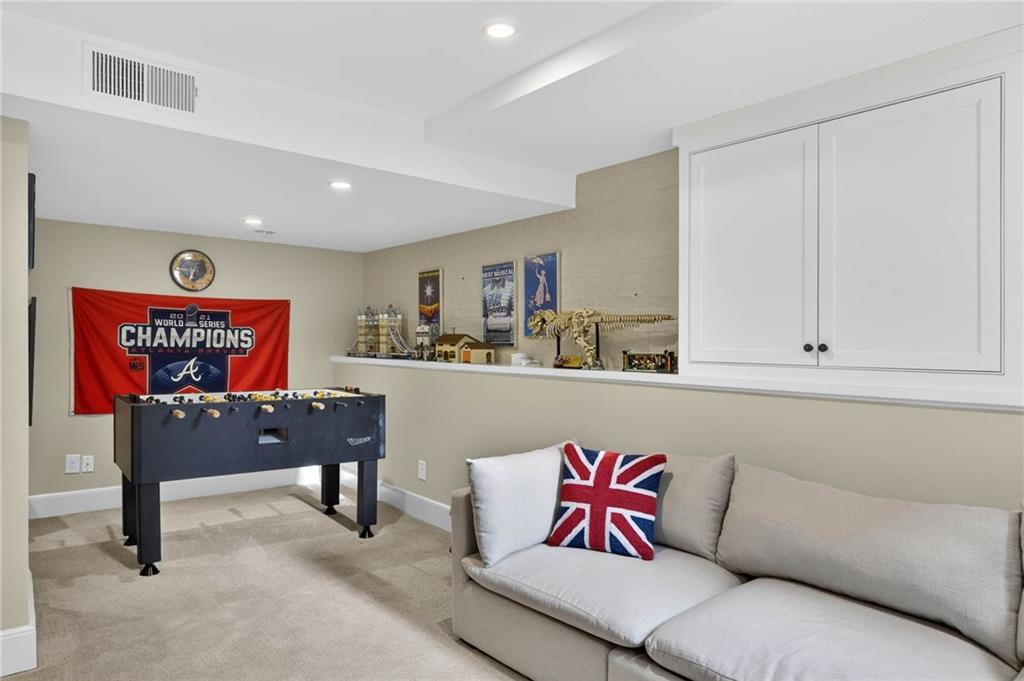 2552 Habersham Road NW