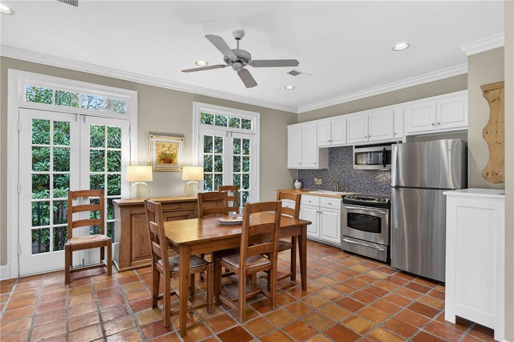 2552 Habersham Road NW