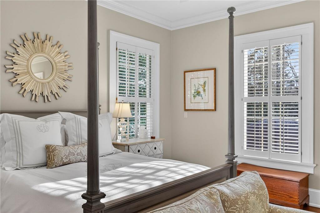 2552 Habersham Road NW