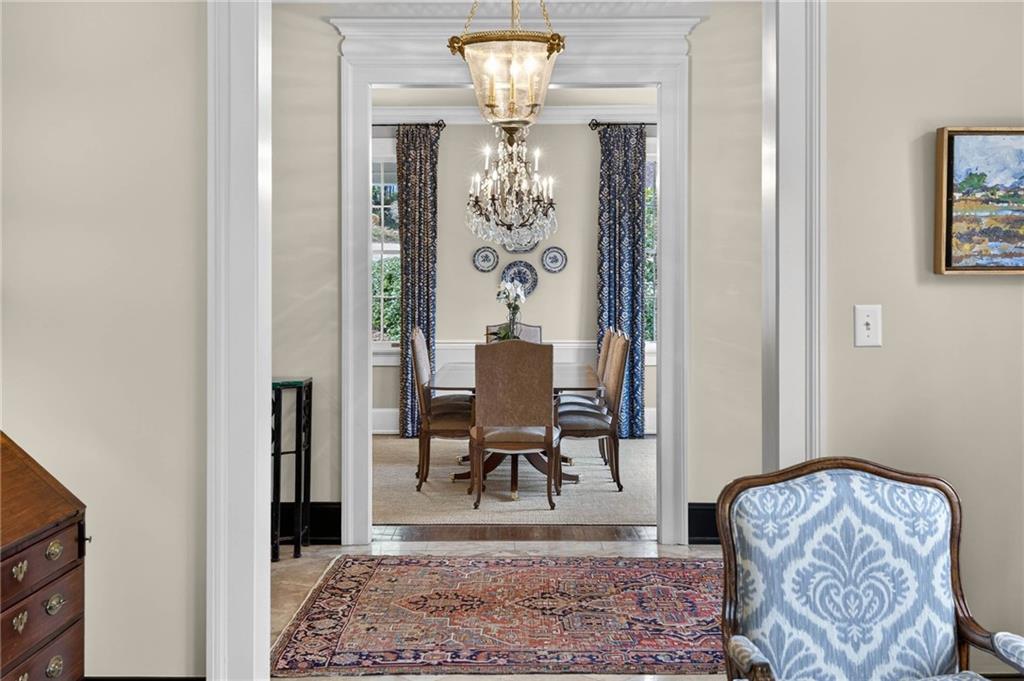 2552 Habersham Road NW