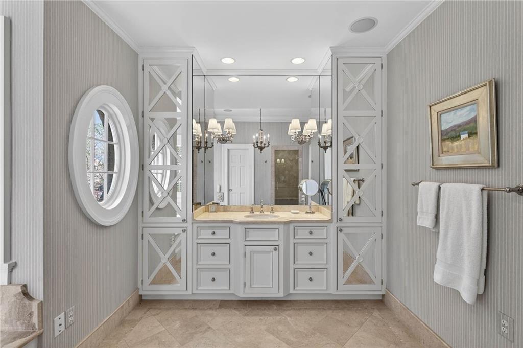 2552 Habersham Road NW