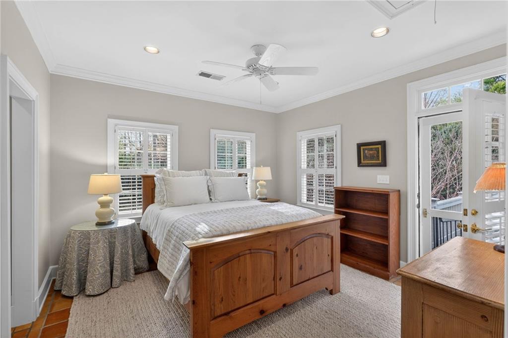 2552 Habersham Road NW