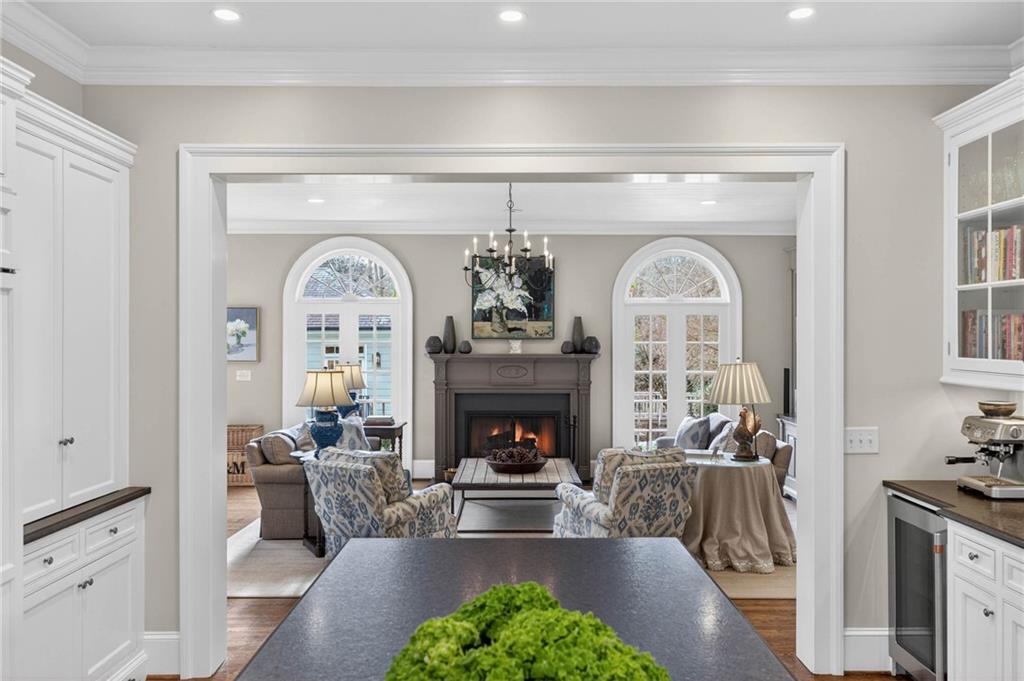 2552 Habersham Road NW