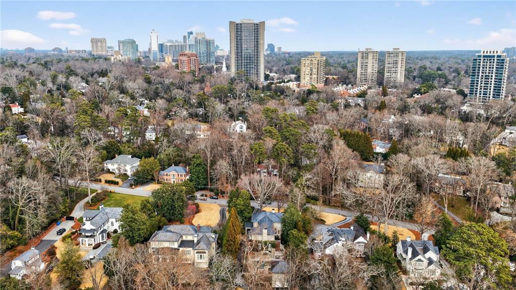 2552 Habersham Road NW