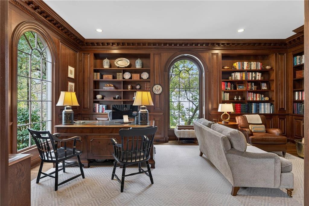 2552 Habersham Road NW