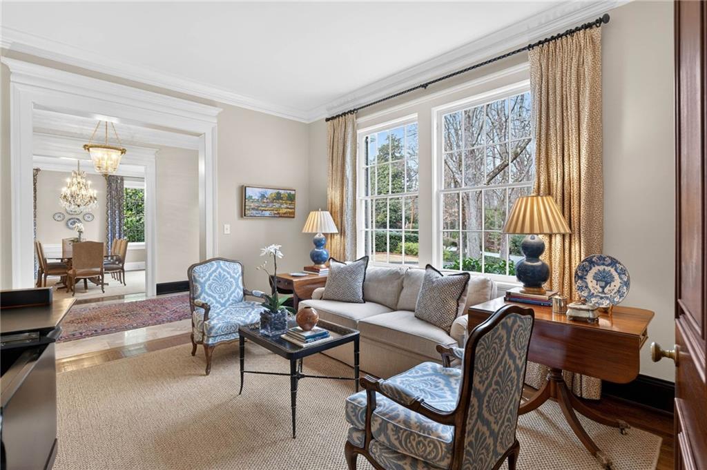 2552 Habersham Road NW